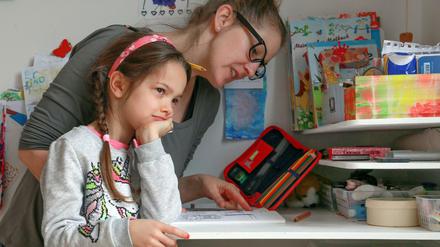 Homeschooling steht immer noch für viele Familien an. Etliche Kinder vertreiben sich auch die Freizeit digital.