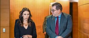 Zurück im Alltag. Regierungschefin Ardern wird bewundert, muss aber auch wieder Kritik einstecken. 