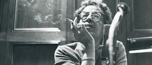 Hannah Arendt, Autorin des Standardwerks „Elemente und Ursprünge totalitärer Herrschaft. Antisemitismus, Imperialismus und Totale Herrschaft.“