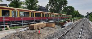 Südlich vom Bahnhof Lichtenrade liegt schon das neue Gleis für die S-Bahn.