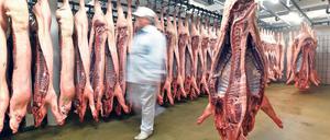 Knapp 60 Kilo Fleisch verzehrt der Durchschnittsdeutsche im Jahr, davon stammen 35 Kilogramm vom Schwein.