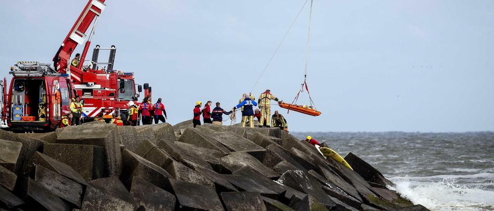 Am Dienstag konnten nur noch Leichen geborgen werden.