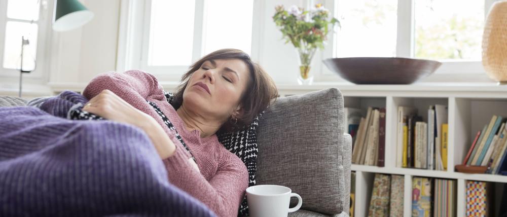 Wozu dienen Menstruationsschmerzen? Bereiten sie Frauen auf Wehen und Geburt vor? Eher nicht, sagt Dr. Mandy Mangler.