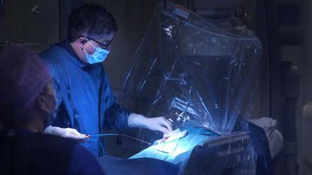Bei einer Operation im Berliner Herzzentrum.