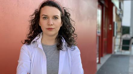 Farina Kerekes, 30, arbeitet als Kassiererin im Supermarkt.