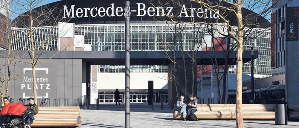 Ruhe statt Sturm. Zumindest die Bänke vor der Arena am Ostbahnhof sind inzwischen wieder besetzt. 