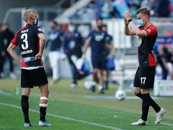 Maskiert: Auch bei Herthas 3:0-Sieg gegen Hoffenheim stand Per Skjelbred (links) auf dem Platz.