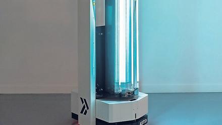 Sauberes Ding. Der Desinfektionsroboter von InSystems Automation desinfiziert Flächen und Luft rückstandslos.