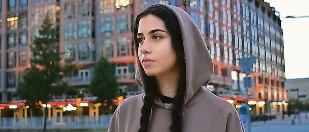 Hat Gesprächspartner aus vielen Ländern. Die 21-jährige Tala arbeitet bei einem jordanischen Internetradio. 