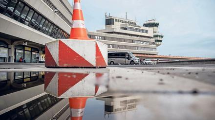 In Corona-Zeiten produziert der sonst überlastete – und daher lukrative - Flughafen Tegel nur Kosten. Genau wie der BER.