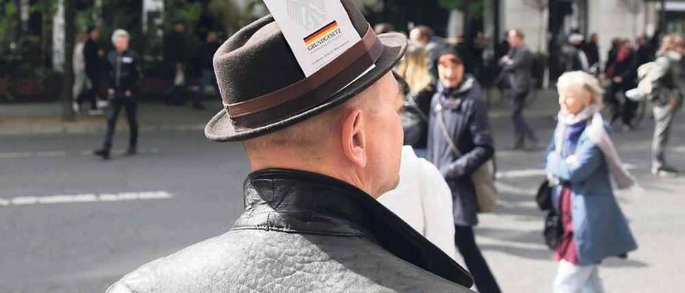 Radikal, auf Krawall aus oder skeptische Bürger? Die Mischung der Corona-Demonstranten ist unübersichtlich.