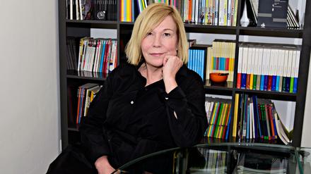 Karin Graf, Gründerin der Agentur Graf & Graf, in ihren Büroräumen in Charlottenburg.