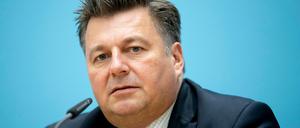 Andreas Geisel (SPD), ehemaliger Stadtentwicklungssenator und heutiger Abgeordneter, kritisiert Vonovia für die angekündigten Mieterhöhungen in Lichtenberg.
