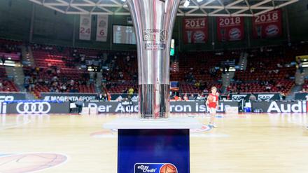 Um diesen Pokal geht es. Die BBL steht vor ihrem Finalturnier in München.