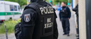 Die Polizei hatte am Donnerstagmorgen zehn Wohnungen und Geschäfte sowie zehn Fahrzeuge in verschiedenen Stadtbezirken durchsucht.