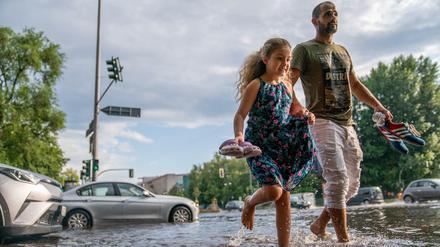 Wo viel Beton ist, kann das Regenwasser nicht versickern.