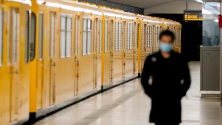 So leer ist es inzwischen nur noch selten auf den Bahnsteigen der Berliner U-Bahn.