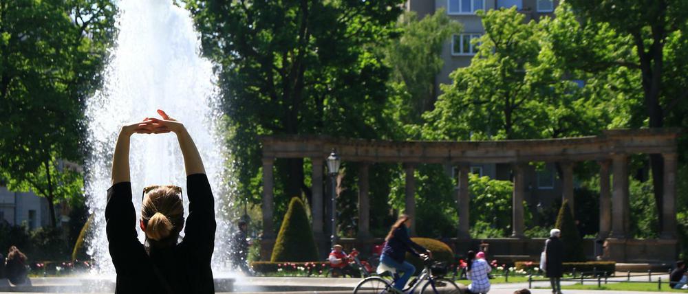 Wasser marsch! Am Brunnen am Viktoria-Luise-Platz in Schöneberg soll das Wasser wieder sprudeln.