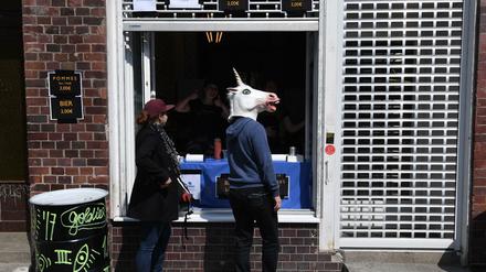 Nicht immer flauschig, aber selten in der Herde: Einhorn in Berlin.