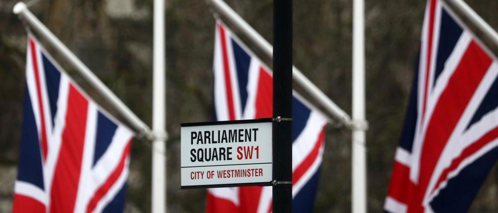 Britische Flaggen am Parliament Square, am Brexit-Tag, 31. Januar 2020.