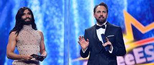 Conchita Wurst (links) und Steven Gätjen moderieren die Show „Free European Song Contest“