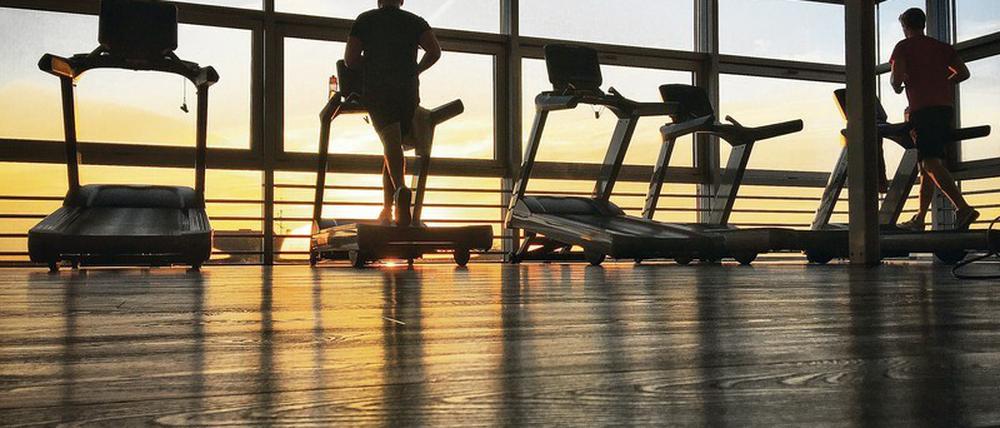 Stark bleiben. Das müssen die Yoga-, Pilates- und Fitnesstrainer in Berlin. Für viele ist es finanziell eng geworden. Video-Trainings können das Live-Gefühl nur schwer ausgleichen. 