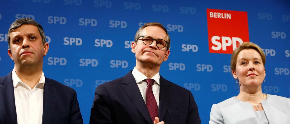Stellungswechsel. Michael Müller (M.) gibt den Parteivorsitz an Franziska Giffey und Raed Saleh ab.
