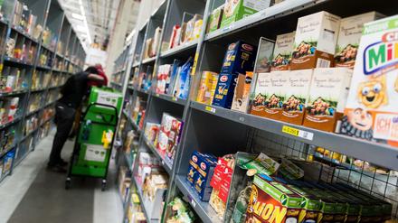 Supermarktregale (Symbolbild)