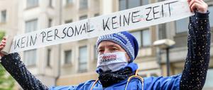 Am Tag der Pflege vor einer Woche wies bereits das Aktionsbündnis "Gesundheit ohne Profite" auf die Belastung in der Coronakrise hin.