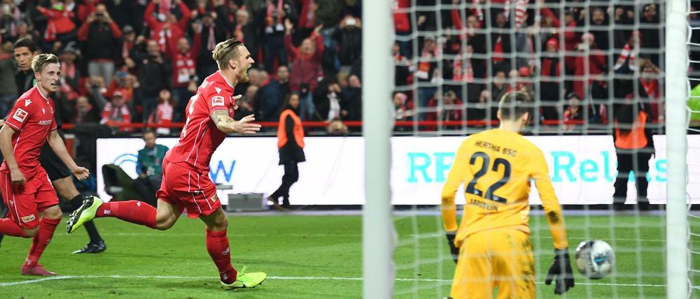Derbyfieber wie beim Hinspiel 1. FC Union Berlin - Hertha BSC in der Alten Försterei.