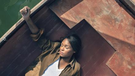 In der Fortsetzung von "Homecoming" spielt Janelle Monáe die Veteranin Jacqueline, hinter deren Gedächtnisverlust erneut die finsteren Machenschaften des Geist-Konzerns stecken.