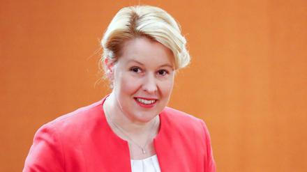 Die FDP wirft Bundesfamilienministerin Franziska Giffey (SPD) vor, zu wenig gegen häusliche Gewalt zu tun. 