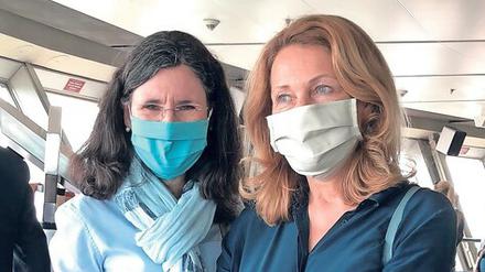 Heike Wolf (r.) und Freundin Ulrike Bergner schwärmen: „Was für eine schöne Stadt!“