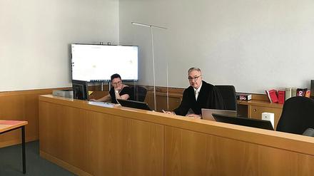 Richter Uwe Kett am Freitag im Saal. Nach 25 Minuten war die Sache erledigt.