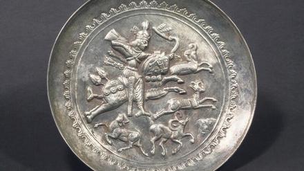 Wilde Jagd. Das 1600 Jahre alte sassanidische Kunstwerk stammt mutmaßlich aus dem heutigen Gebiet des Iraks.