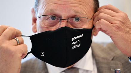Ministerpräsident Bodo Ramelow (Linke) will in Thüringen die Maskenpflicht und andere Beschränkungen aufheben. 