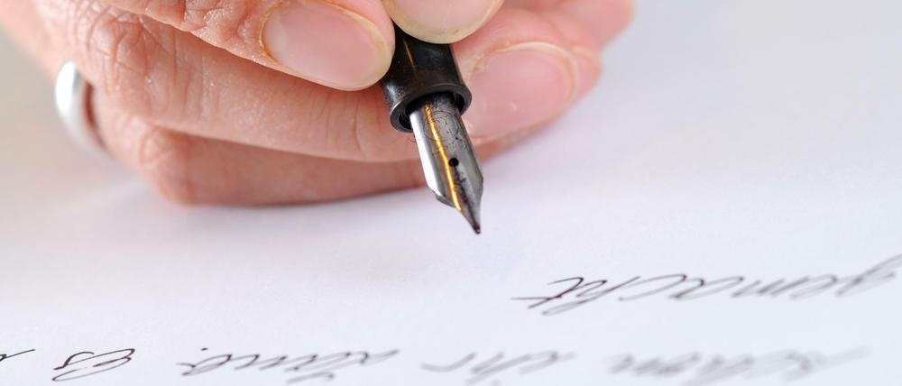 Sechs Autorentandems verschicken regelmäßig Briefe zueinander und erzählen von ihren Erfahrungen.