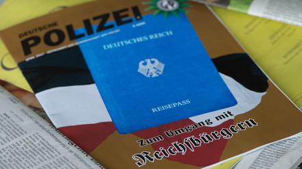 Bei Reichsbürgern beliebt: Die Erstellung Phantasie-Pässen.