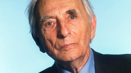 Der Autor und Publizist Erich Kuby. Fotografiert im Jahr 1990.