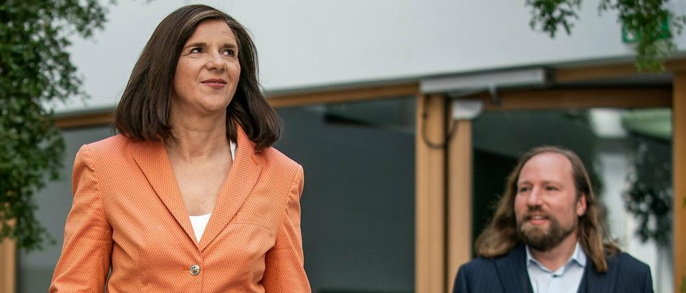 Mit Milliarden-Investitionen wollen die Grünen-Fraktionschefs Katrin Göring-Eckart und Anton Hofreiter Deutschland aus der Krise bringen.
