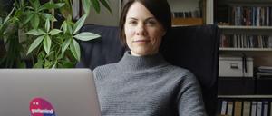 Tina Klüwer führt die geschäfte des KI-Entwicklers Parlamind derzeit von zu Hause aus. Ein mal die Woche geht sie ins Büro - ist aber dort meist allein.