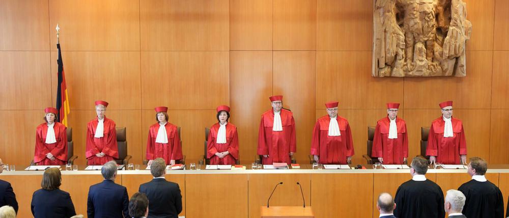 Der Nachfolger für Andreas Voßkuhle (Vierter von rechts) ist schon gefunden. Nach Ersatz für Johannes Masing (Zweiter von rechts) wird noch gesucht.