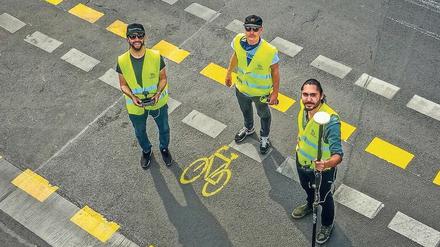 Sieben Kilometer Pop-up-Radwege in Friedrichshain-Kreuzberg hat „Airteam“ schon vermessen – 20 sollen noch folgen.