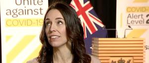 Cool beim Erdbeben: Jacinda Ardern, Premierministerin von Neuseeland, während des TV-Interviews 
