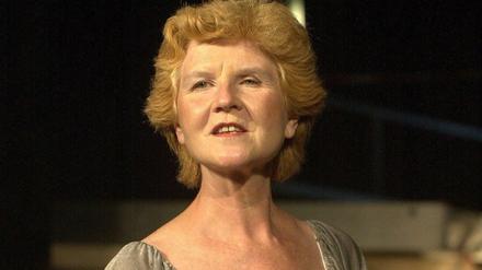 Ganz groß auf allen Bühnen. Irm Hermann, 2002 im Theaterstück "Hollywood Elegien".