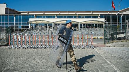 Scharf bewacht. In der Türkei wurden viele Gefangene wegen Covid-19 entlassen, doch die politischen sitzen weiter.