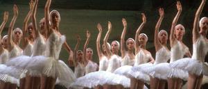 Schülerinnen der Staatlichen Ballettschule während einer Generalprobe an der Berliner Staatsoper.