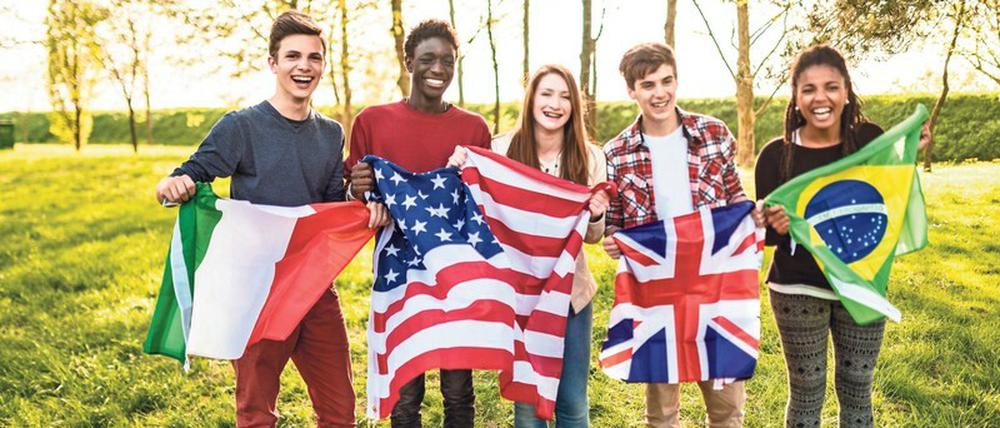 Schülerinnen und Schüler, die im Ausland studieren möchten, sollten einen internationalen Abschluss in Betracht ziehen.
