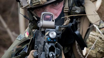 Warnung vor Rechtsextremismus. Der Kommandeur der Bundeswehreliteeinheit KSK verurteilt in einem Brief an die Soldaten verfassungsfeindliche Tendenzen.