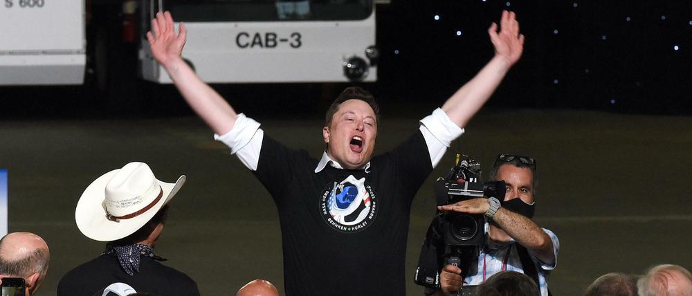 Kein Mann der leisen Töne: Elon Musk nach dem erfolgreichen Start am Samstag.
